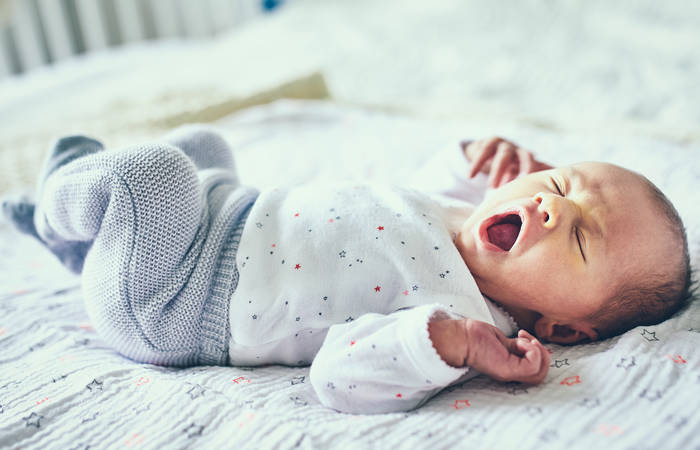 Baby sleep associations and self-soothing